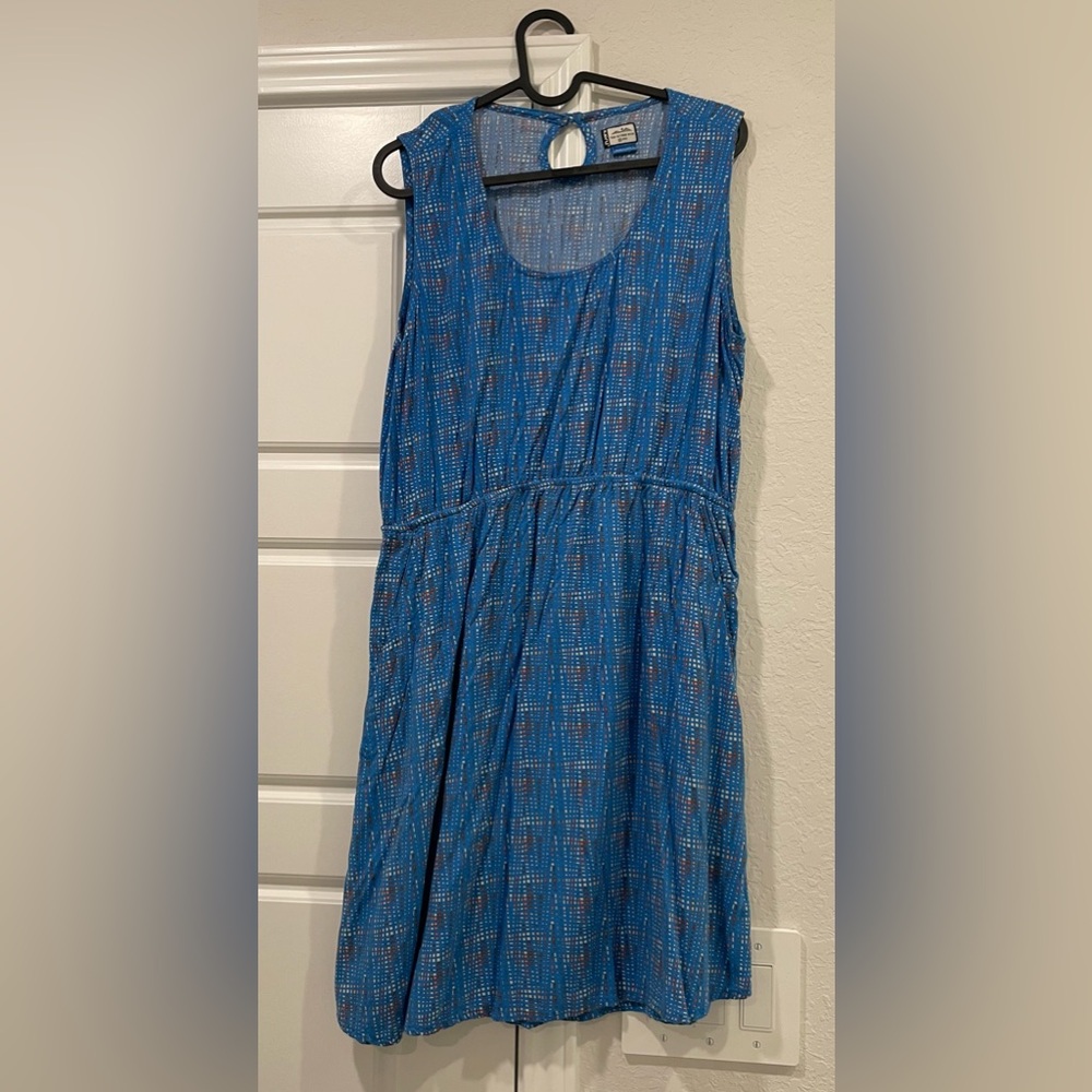 Like new Kavu Simone Blue Summer Packable Lightweight Travel Hiking Dress midi